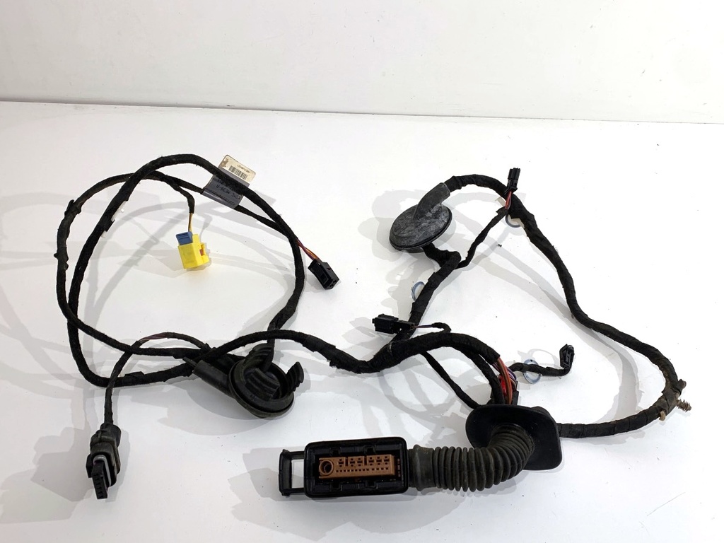 [STARK-814444] Instalación eléctrica de puerta delantera derecha Audi Q5