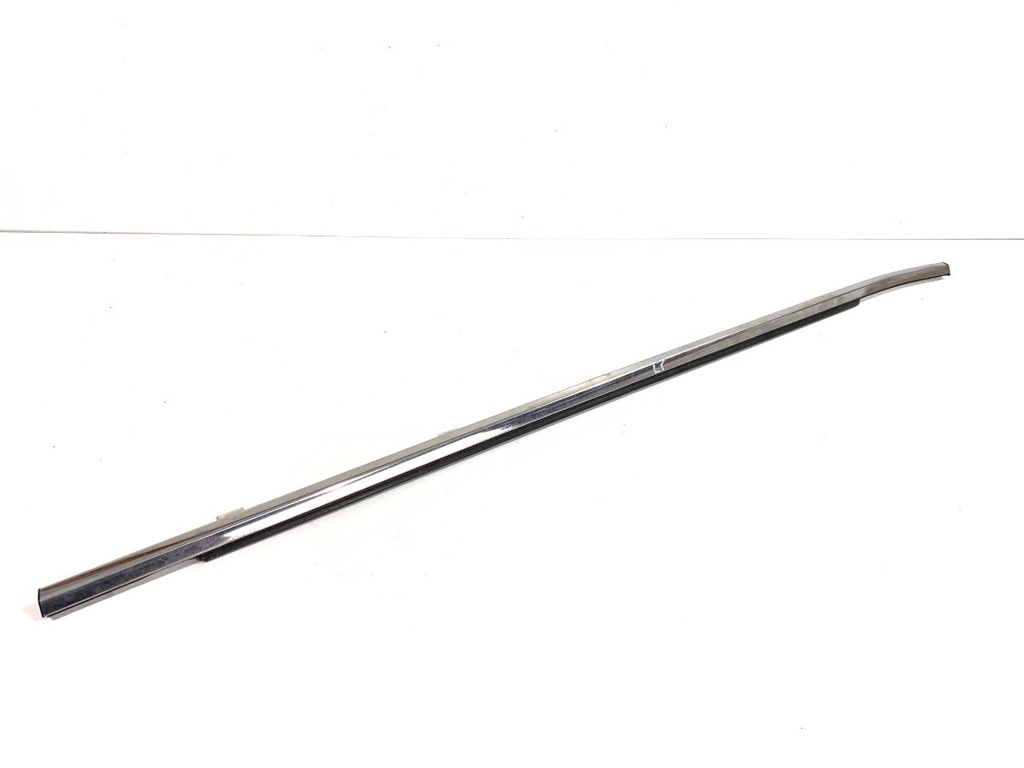 [STARK-820749] Moldura de puerta delantera izquierda Hyundai Santa Fé III