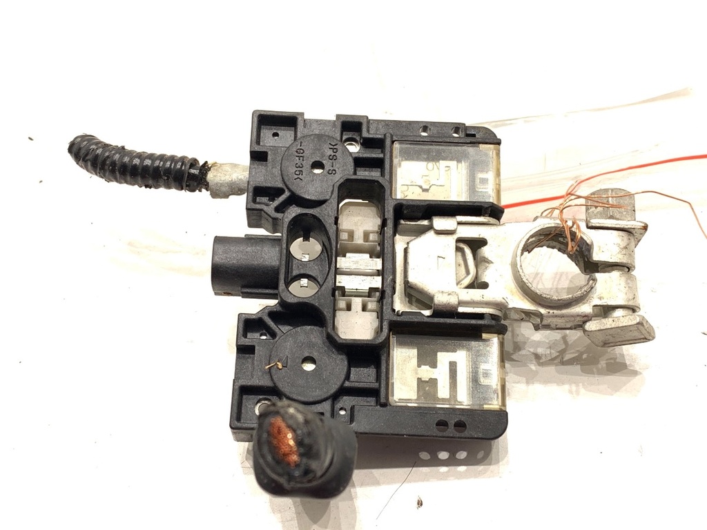 [STARK-825208] Borne positivo de batería Toyota RAV 4 IV