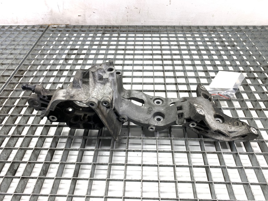 [STARK-858284] Soporte de alternador VW Golf VII Variant