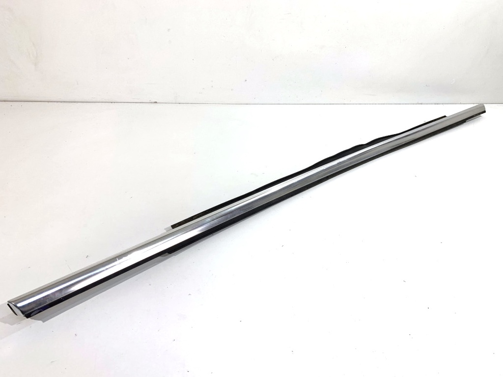 [STARK-875122] Moldura de puerta trasera izquierda Audi A8 D4