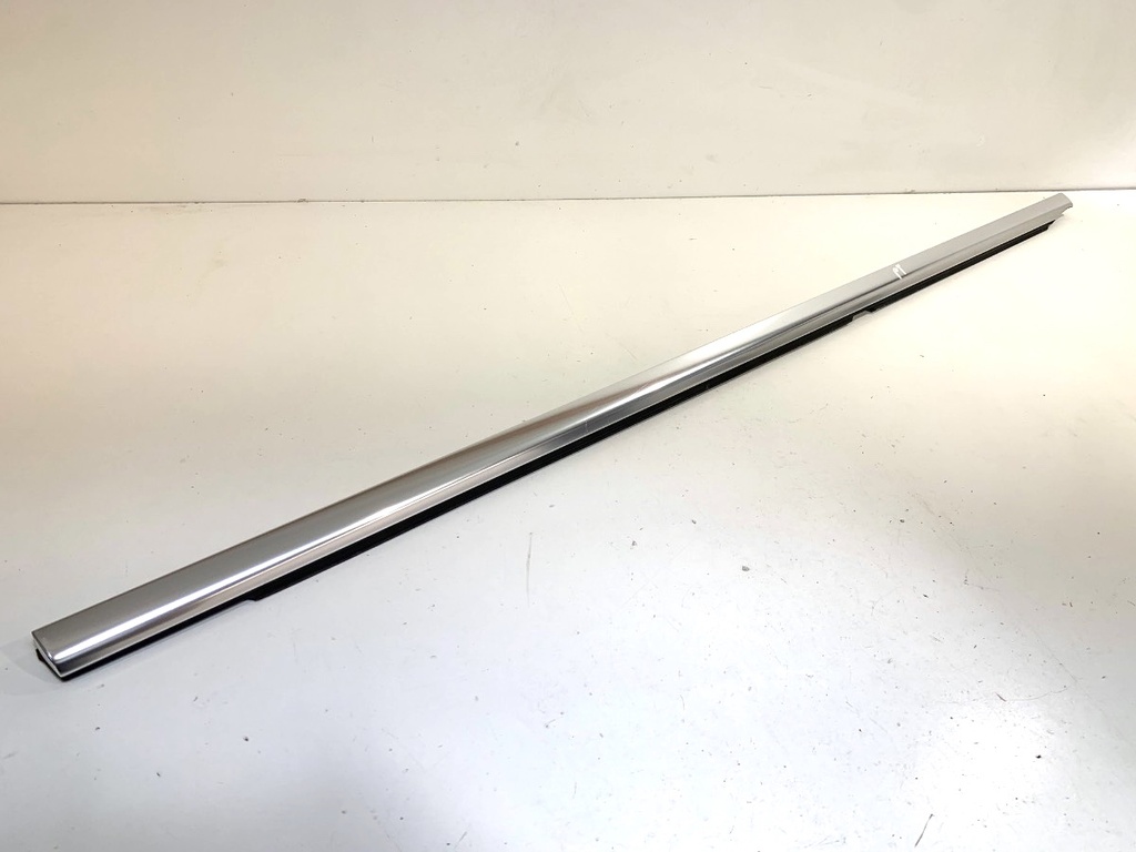[STARK-898139] Moldura de puerta trasera derecha Mercedes-Benz GLE (V167)