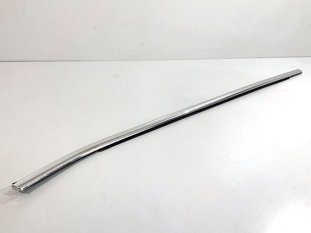 [STARK-908822] Moldura vierteaguas delantera derecha BMW X5 (F15, F85)