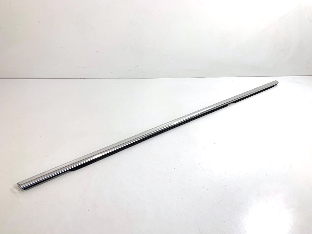 [STARK-908824] Moldura de puerta trasera derecha BMW X5 (F15, F85)