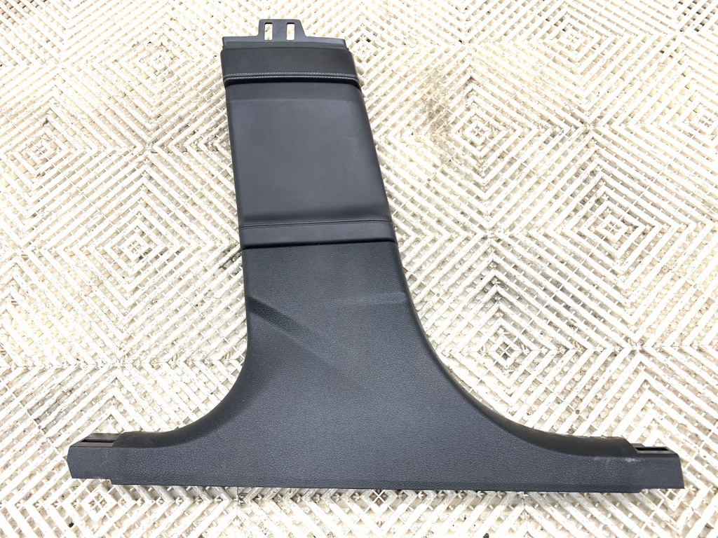 [STARK-731946] Moldura de pilar derecho BMW 6 Gran Coupe (F06)