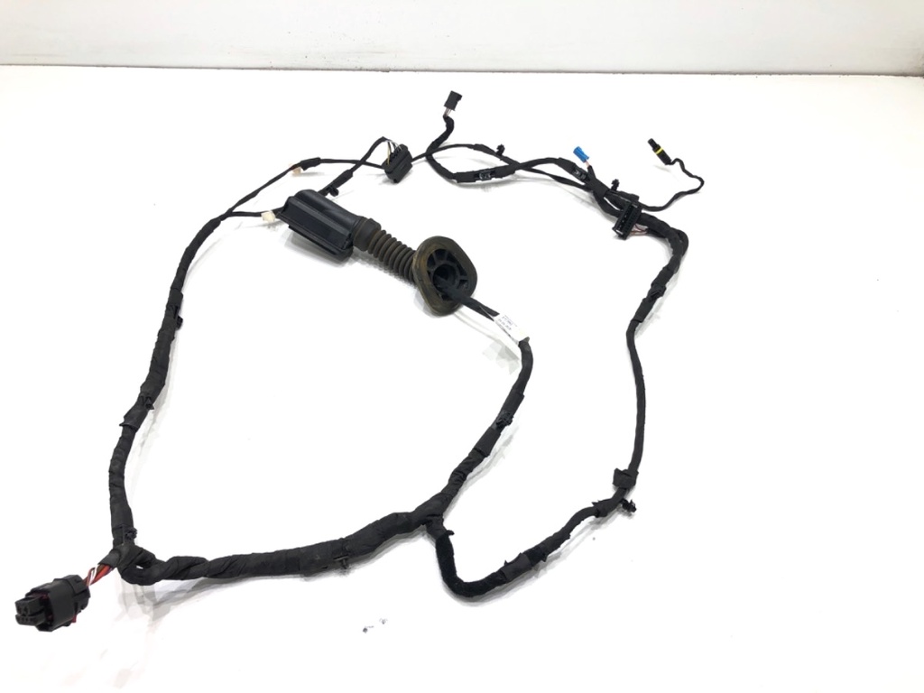 [STARK-825016] Instalación eléctrica puerta trasera derecha BMW 2 Gran Coupe (F44)