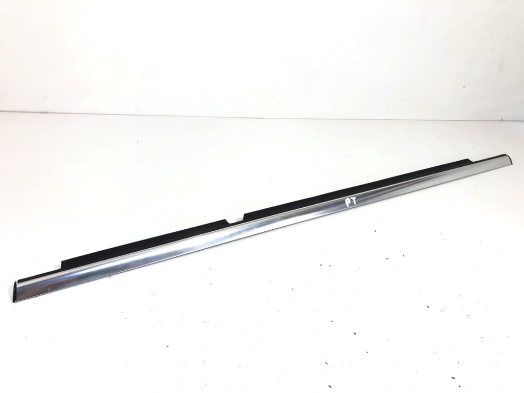 [STARK-760672] Moldura de puerta trasera derecha MERCEDES-BENZ Clase GLK (X204)