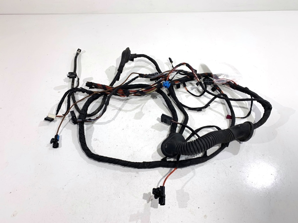 [STARK-789320] Instalación eléctrica de portón trasero BMW X2 (F39)