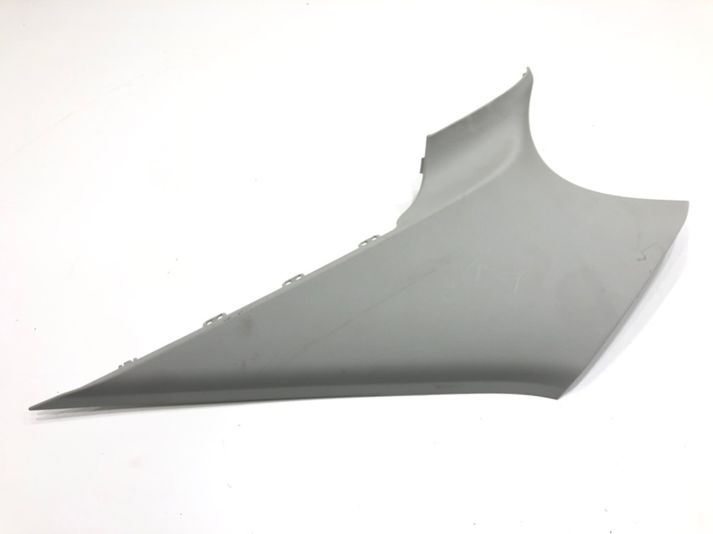 [STARK-664674] Moldura de pilar derecho Skoda Superb III (3V3)