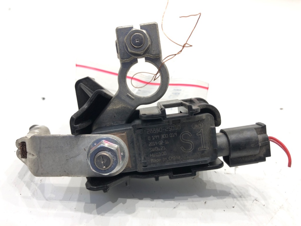 [STARK-891546] Borne negativo batería Toyota Camry