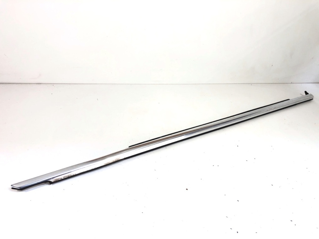 [STARK-757077] Moldura de puerta delantera derecha BMW Serie 5 (G30, F90)