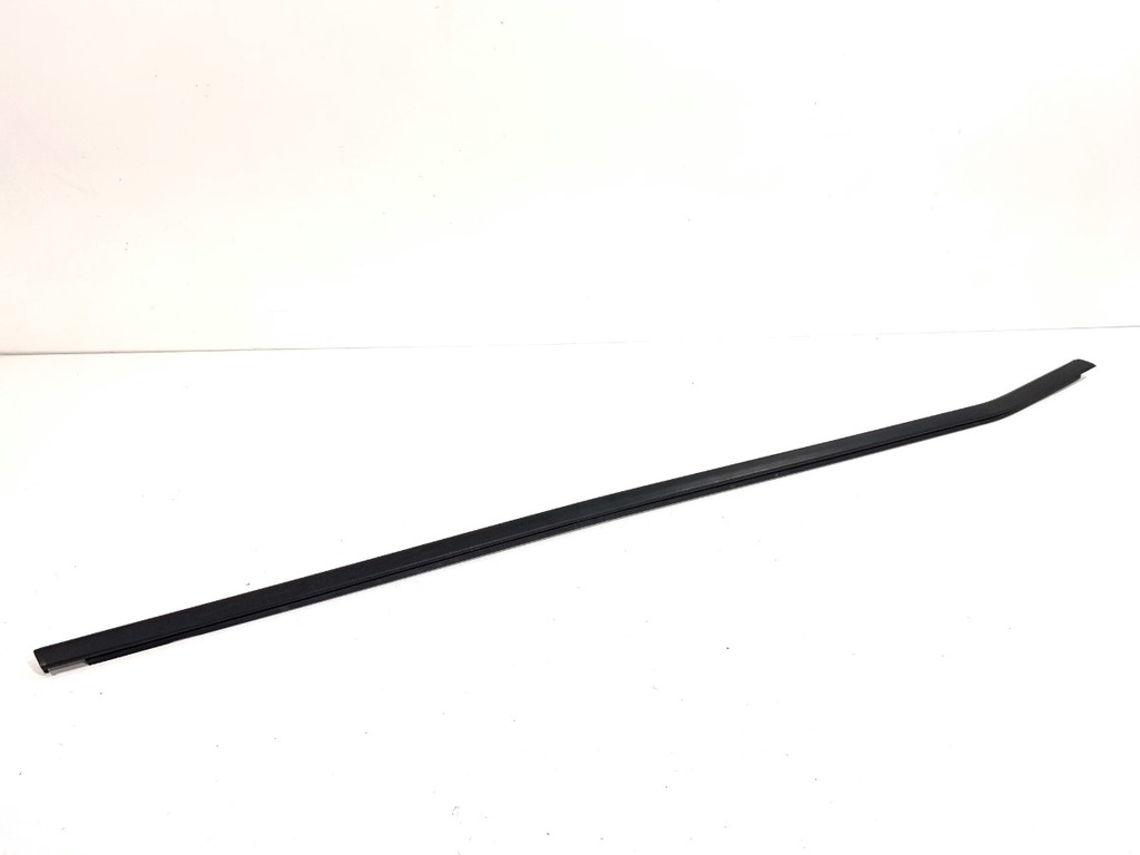 [STARK-789324] Moldura vierteaguas delantera derecha BMW X2 (F39)