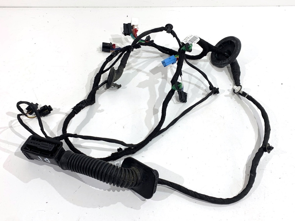 [STARK-798176] Instalación eléctrica puerta trasera derecha Audi Q8 4MN