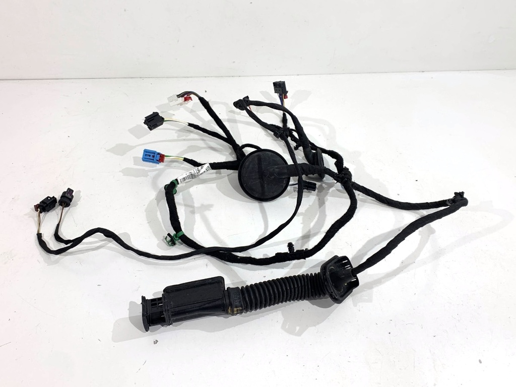 [STARK-798177] Instalación eléctrica puerta trasera izquierda Audi Q8 4MN