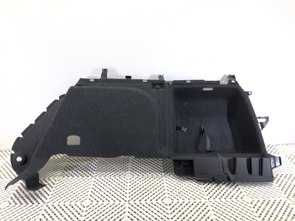 [STARK-802091] Revestimiento lateral de maletero derecho Skoda Superb III Kombi (3V5)