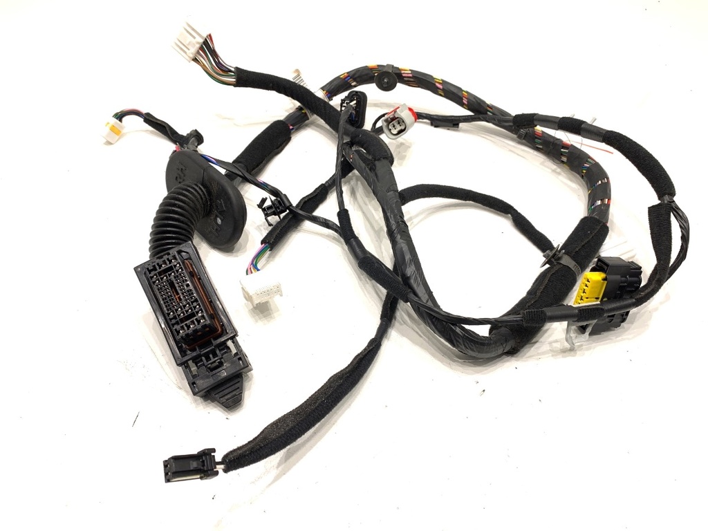 [STARK-806327] Instalación eléctrica puerta delantera izquierda Hyundai Kona