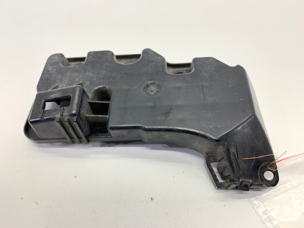 [STARK-806622] Guía parachoques trasero izquierdo Ford Mustang