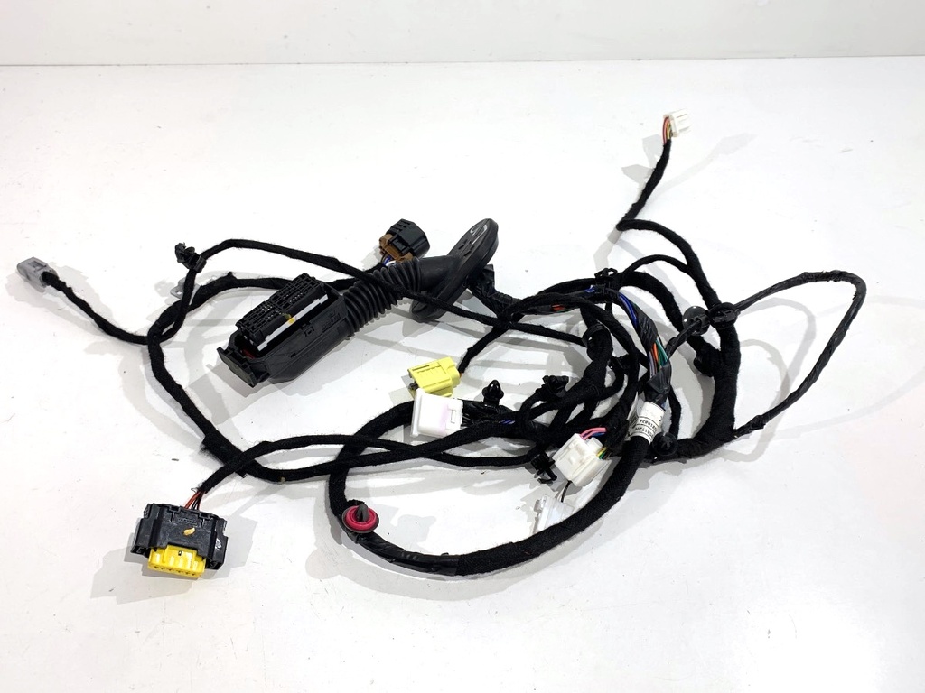 [STARK-807946] Instalación eléctrica puerta delantera izquierda Hyundai Kona II