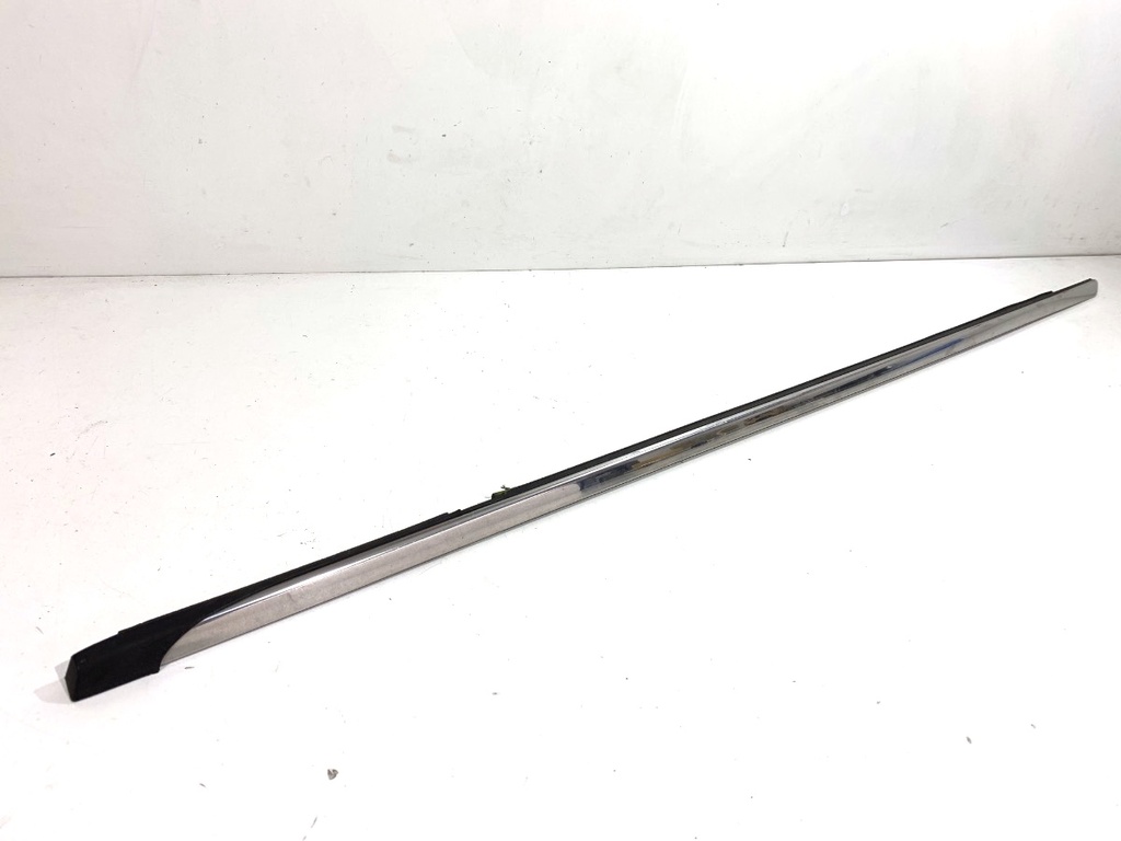 [STARK-814822] Junquillo de puerta delantero izquierdo Citroen C5 III