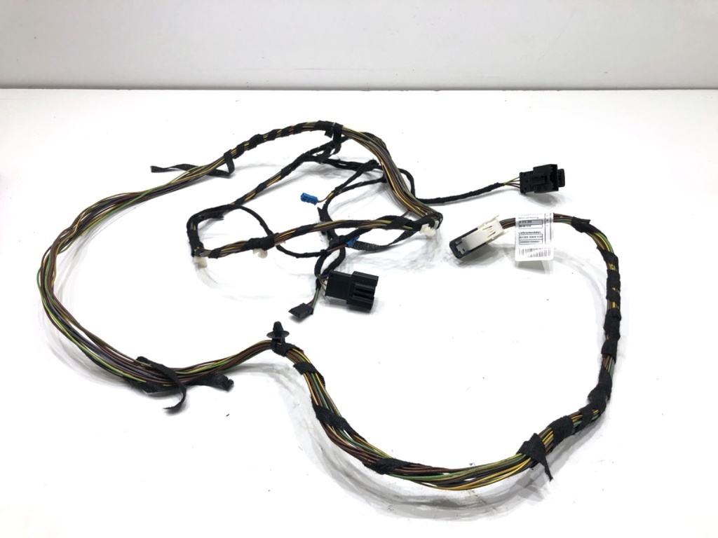 [STARK-818558] Instalación eléctrica de portón trasero BMW Serie 4 (F32, F82)