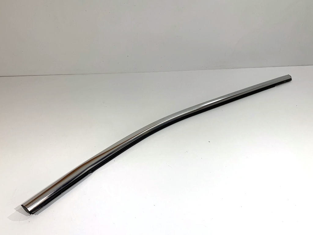 [STARK-842989] Moldura de puerta trasera izquierda Nissan Qashqai II (J11)
