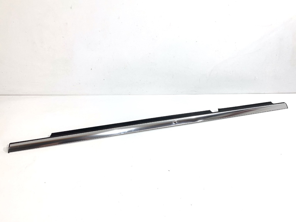[STARK-845071] Moldura de puerta trasera izquierda Mercedes-Benz Clase GLK (X204)