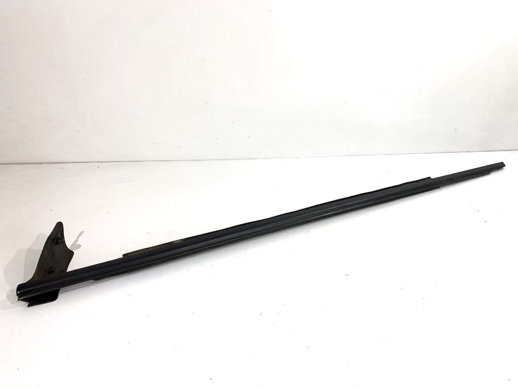 [STARK-852675] Moldura de puerta delantera izquierda Audi A6 C7 Avant