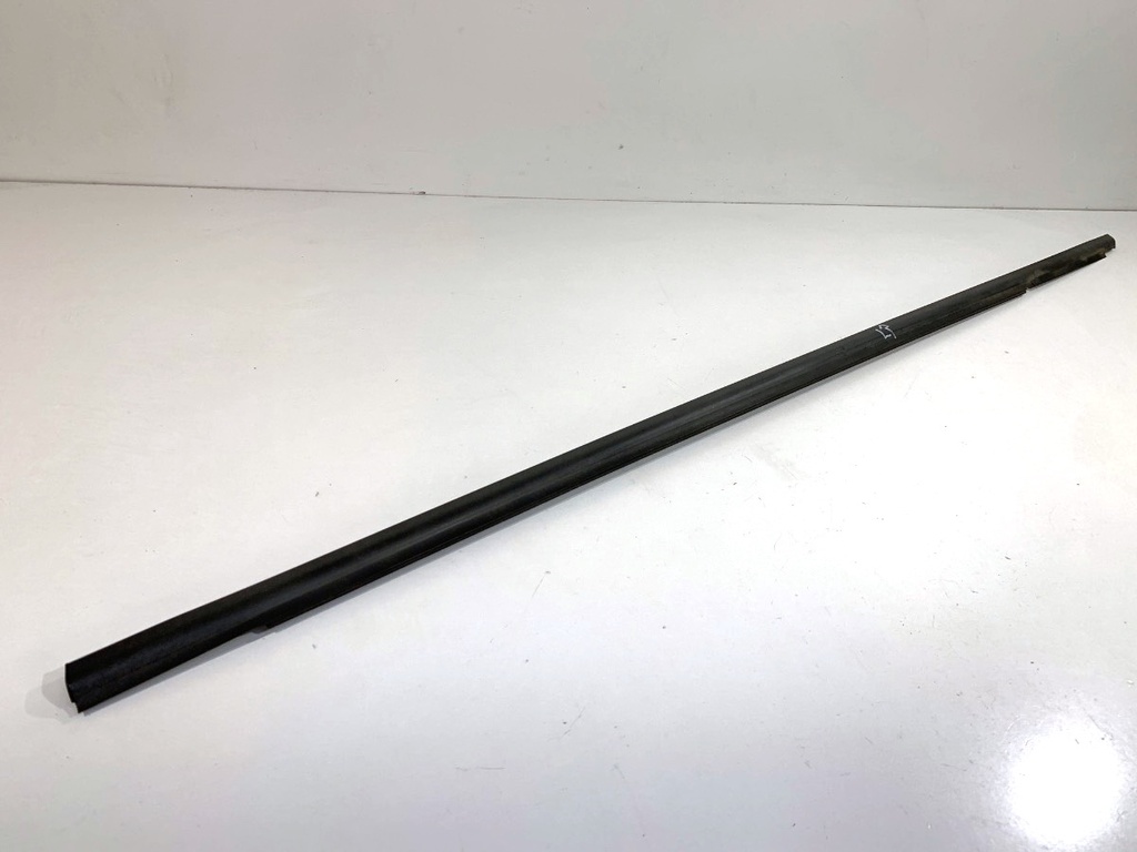 [STARK-877514] Moldura de puerta delantera izquierda Kia Ceed (CD)