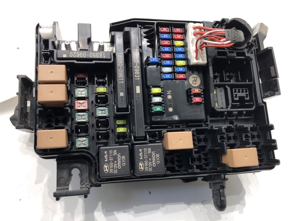 [STARK-877426] Caja de fusibles KIA CEED (CD) 1.0 T-GDI 2018-2022