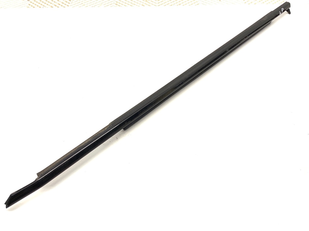 [STARK-896410] Moldura vierteaguas puerta delantera izquierda BMW Serie 5 G31
