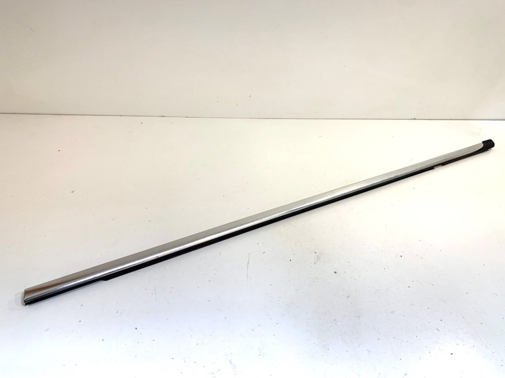 [STARK-899931] Moldura exterior puerta delantera izquierda CITROEN C5 III