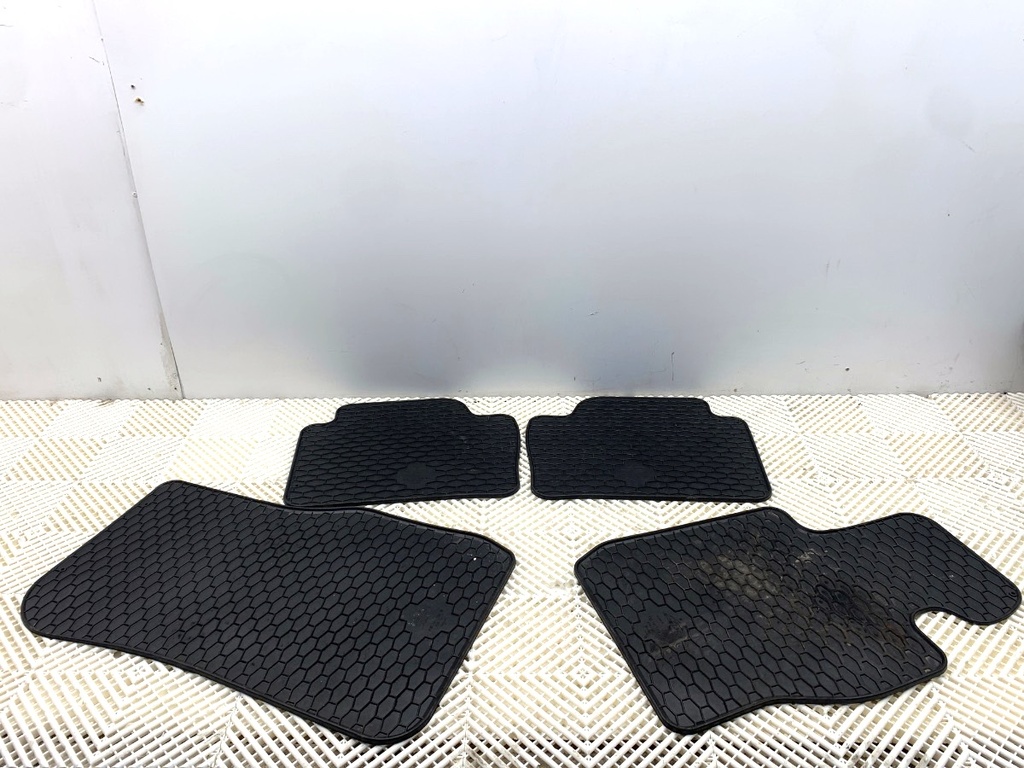 [STARK-902221] Juego de alfombrillas BMW Serie 3 F30 F80