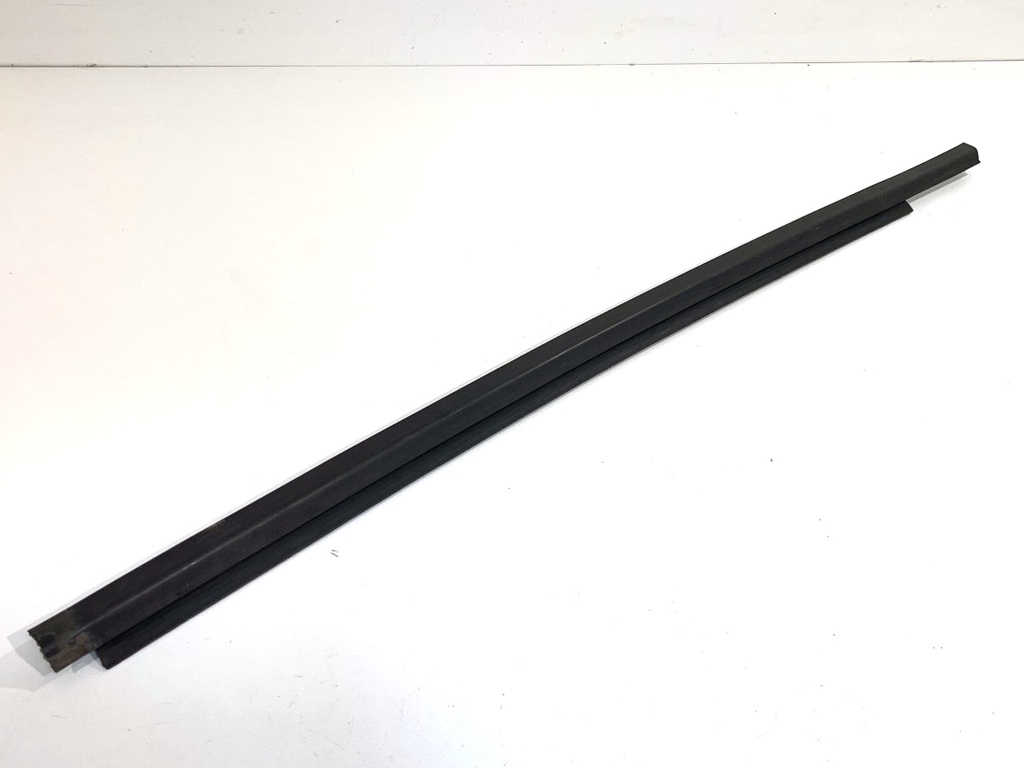 [STARK-911280] Moldura de puerta trasera izquierda Suzuki Vitara