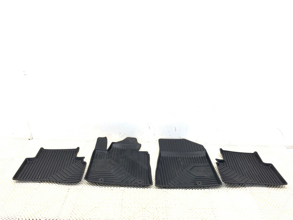 [STARK-918063] Juego de alfombrillas para Kia Sportage IV