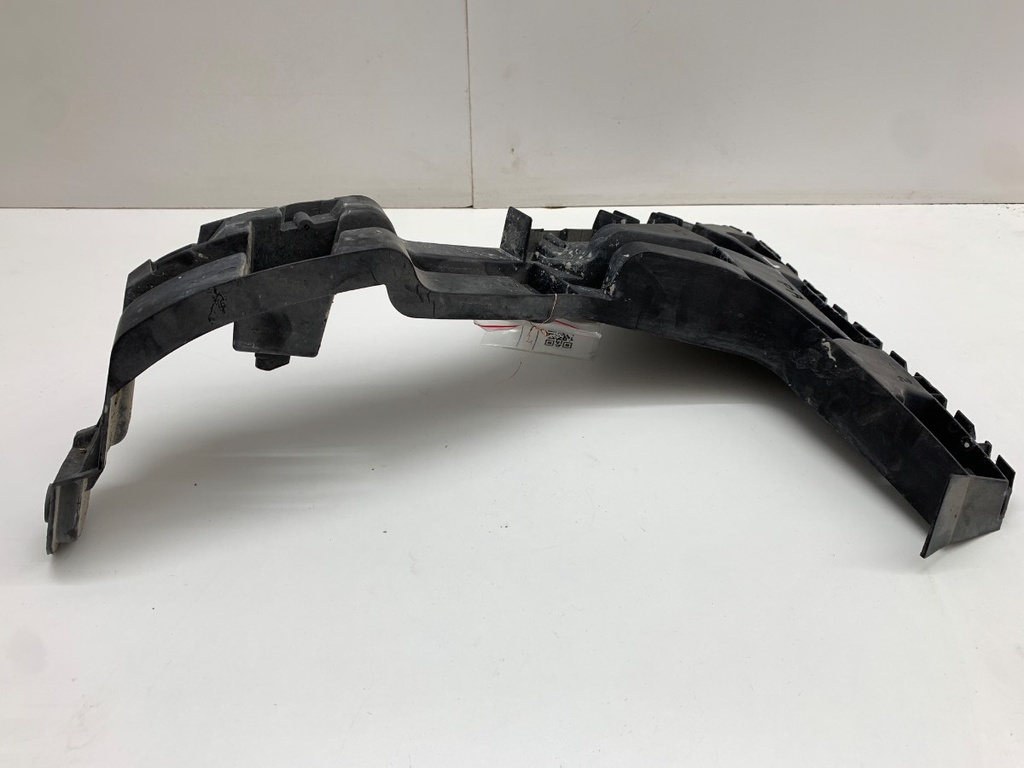 [STARK-919421] Guía de parachoques trasero izquierdo Audi Q3 (8UB, 8UG)