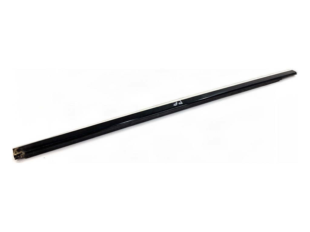 [STARK-938149] Moldura de puerta delantera derecha Peugeot 408 II