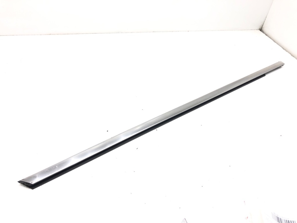 [STARK-704078] Moldura de puerta delantera izquierda Citroen C4 Picasso II