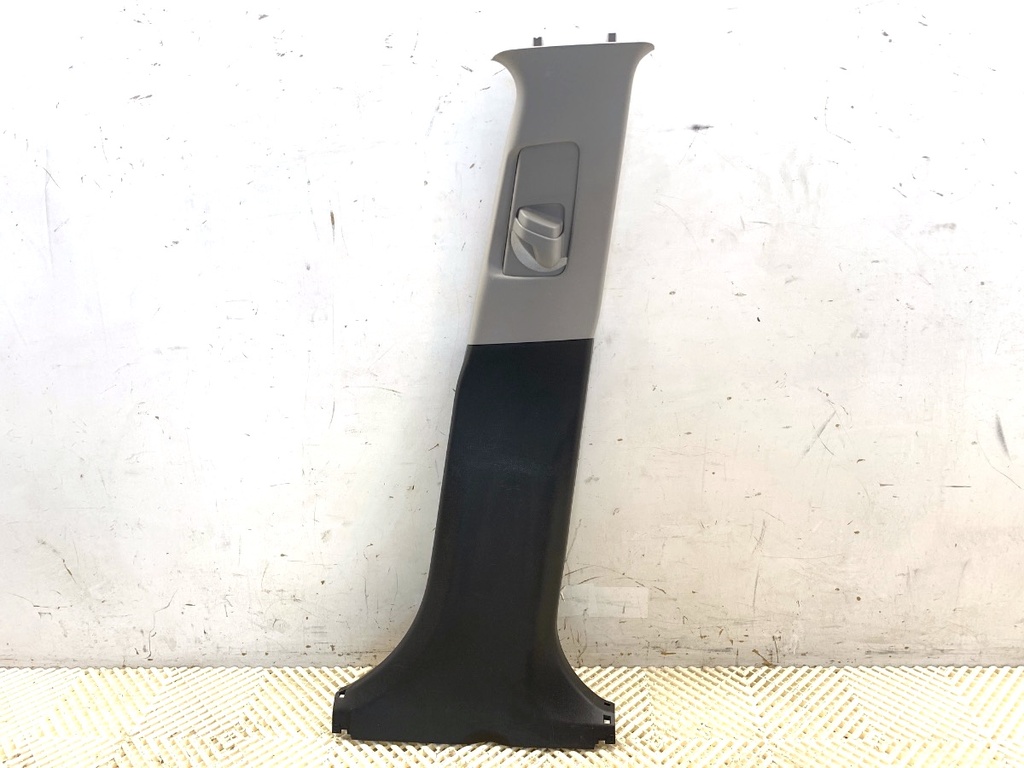 [STARK-736718] Moldura de pilar derecho TOYOTA CAMRY
