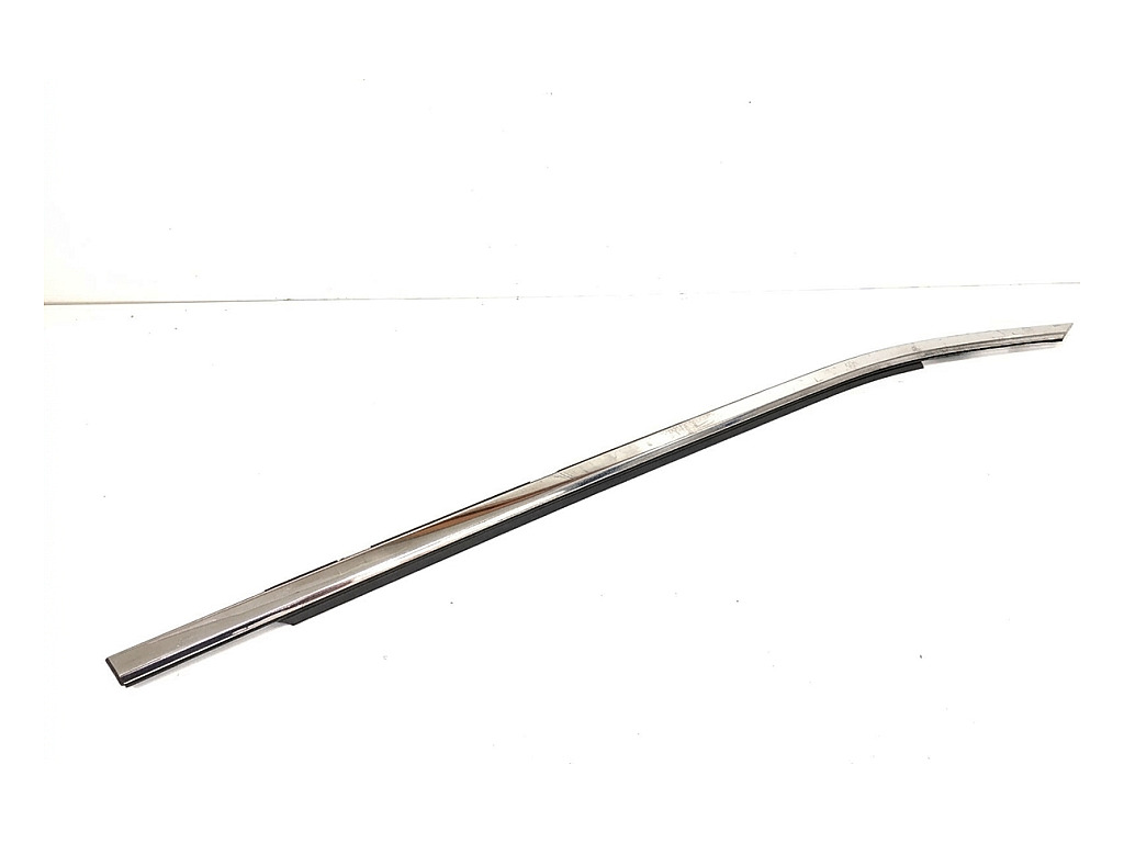 [STARK-917707] Moldura de puerta trasera derecha Lexus NX II