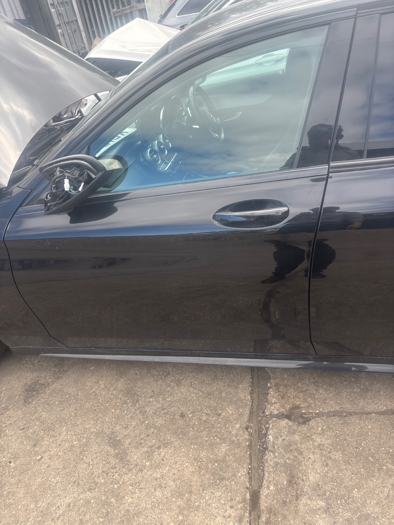 [EPE-128307] Puerta delantera izquierda Mercedes-Benz C-Class 2015