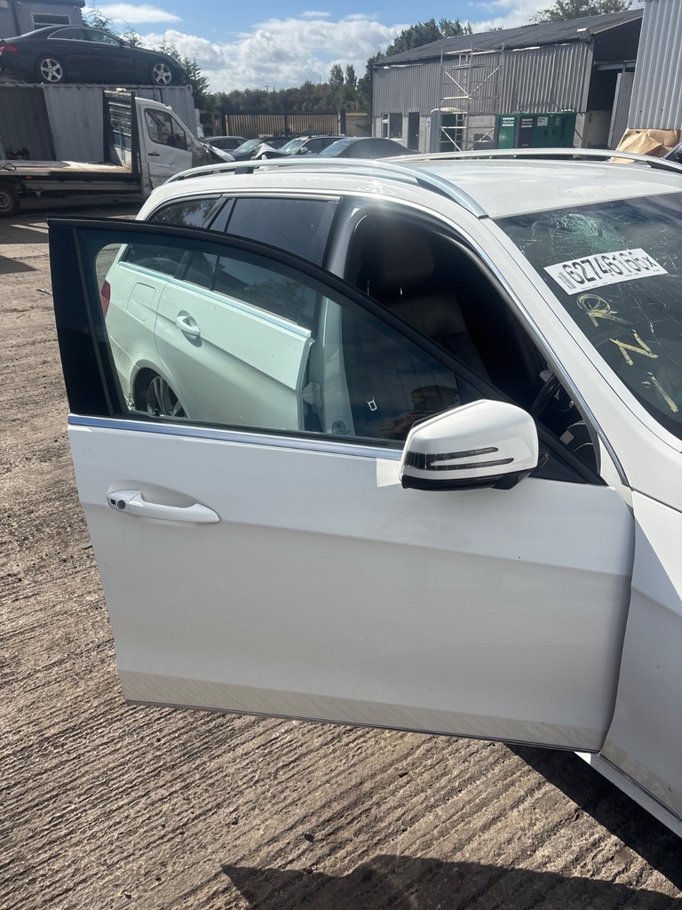 [EPE-128181] Puerta delantera derecha Mercedes-Benz Clase E