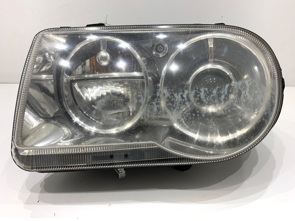 [STARK-712292] Faros delanteros izquierdos CHRYSLER 300C (LX, LE) 2004-2022