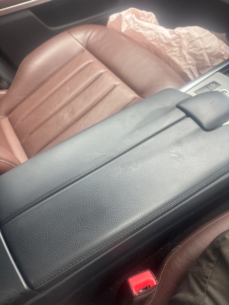 [EPE-128192] Reposabrazos de consola central Mercedes-Benz E-Class