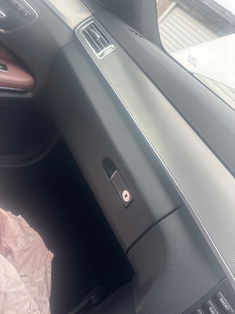 [EPE-128194] Guantera Mercedes-Benz E-Class