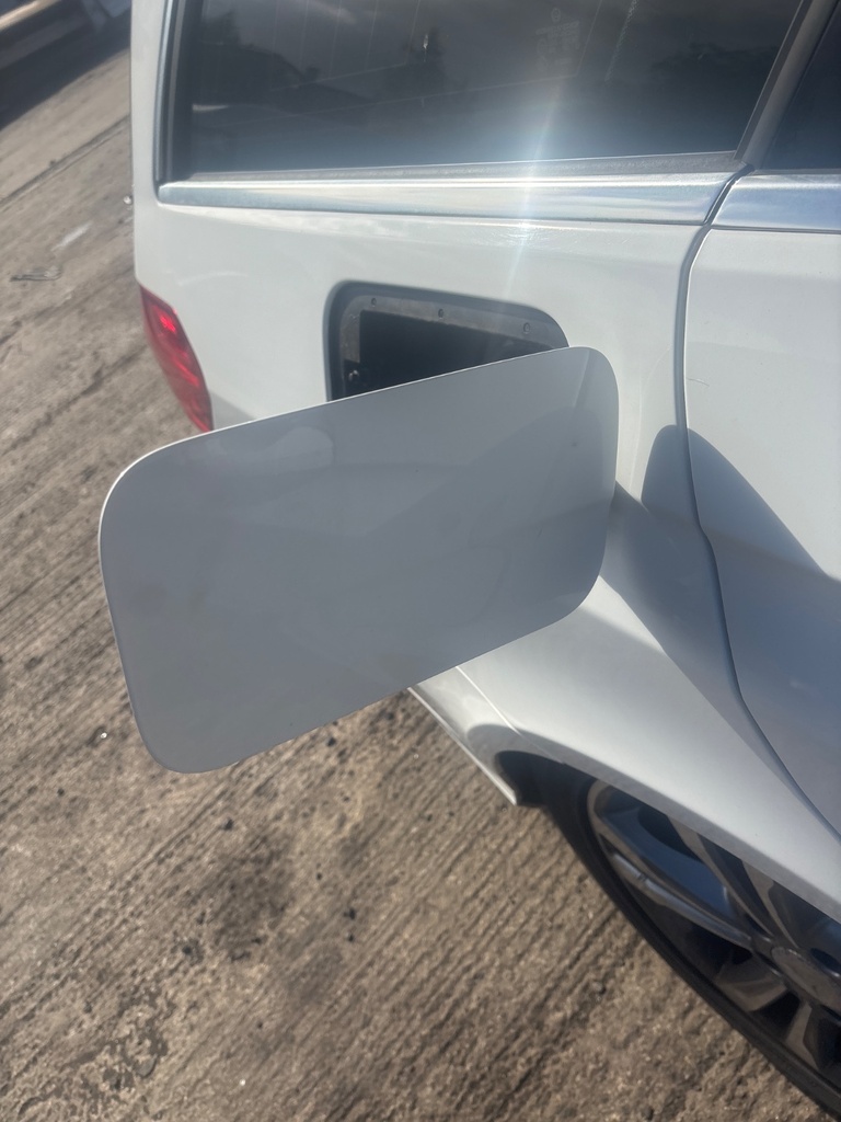 [EPE-128214] Tapa de combustible Mercedes-Benz E-Class 149