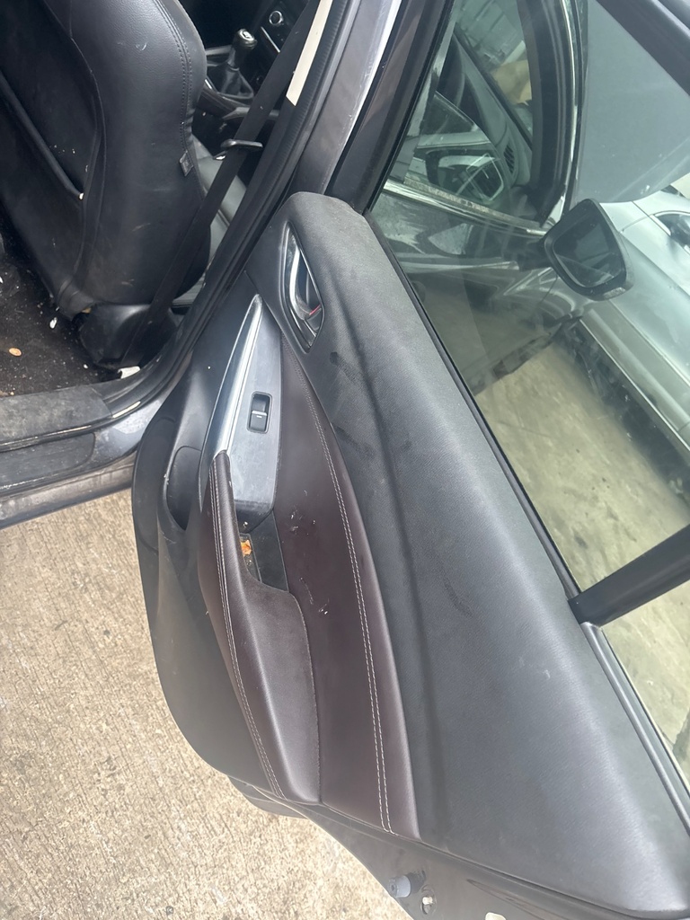 [EPE-126851] Panel de puerta Mazda 6 2015
