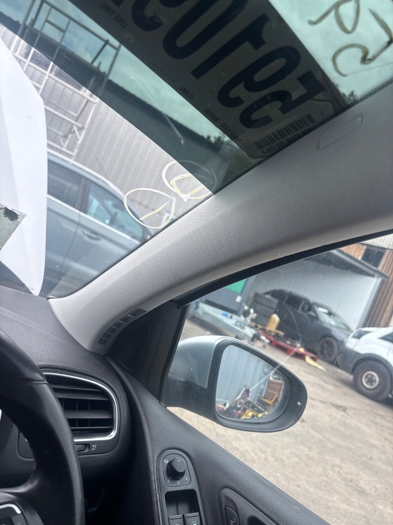 [EPE-126882] Pilar A VW Golf 2012