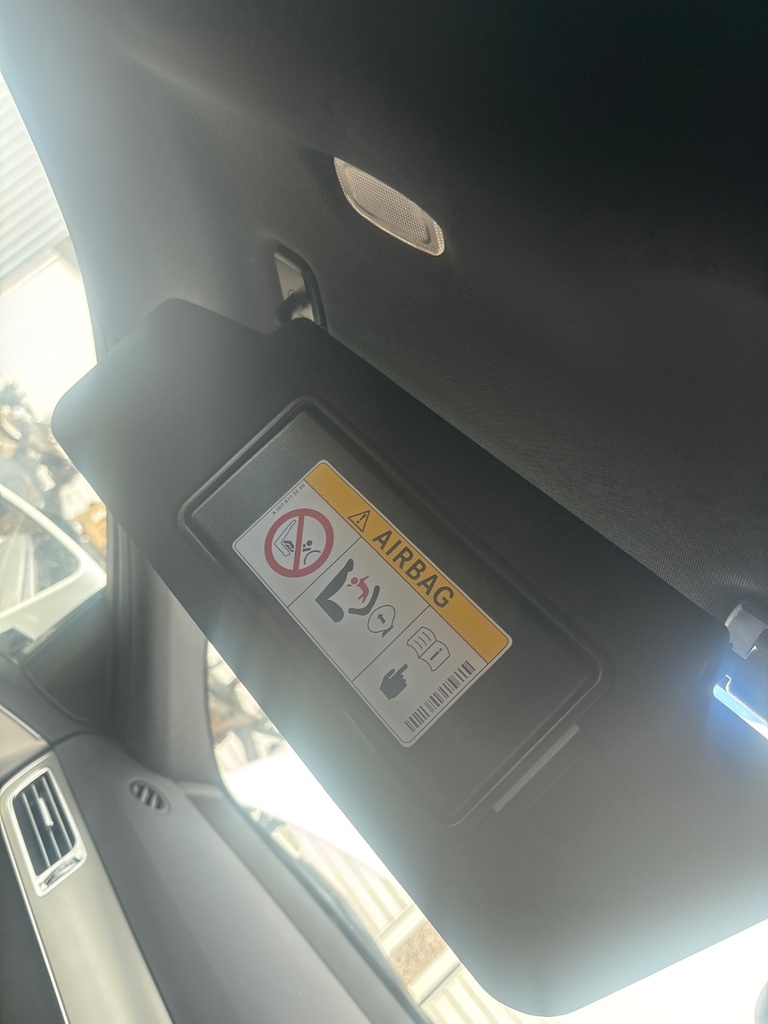 [EPE-128205] Parasol izquierdo Mercedes-Benz E-Class