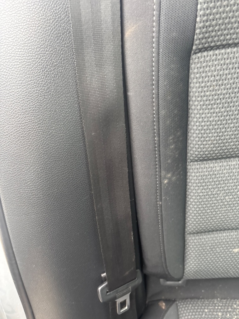 [EPE-126939] Pretensor de cinturón de seguridad trasero derecho VW Golf