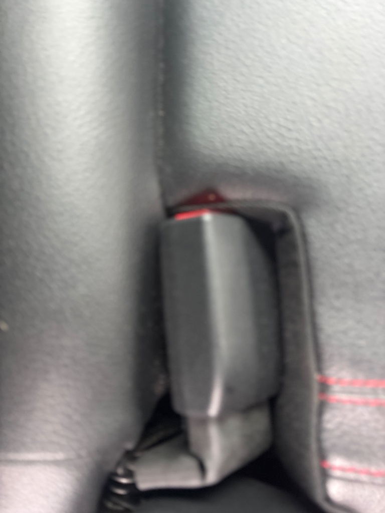 [EPE-127554] Cinturón de seguridad trasero fila central Mercedes-Benz Clase A